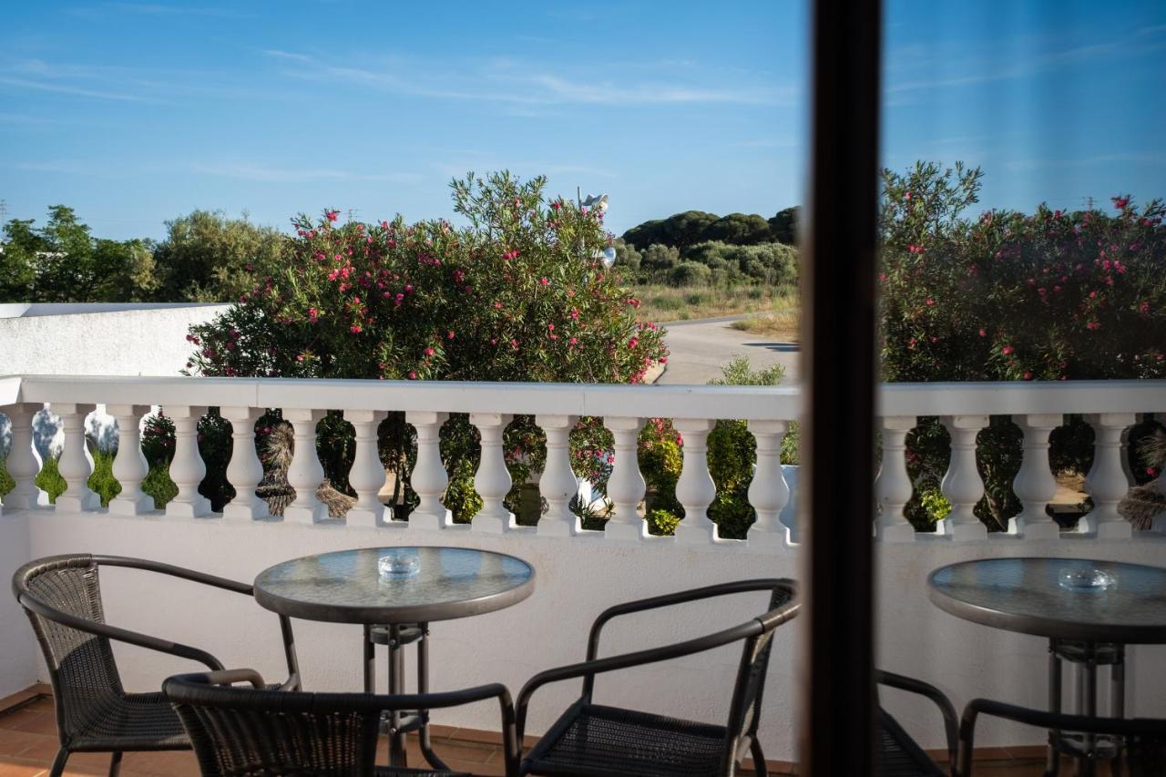 Hostal Cabo Roche Conil De La Frontera Bagian luar foto