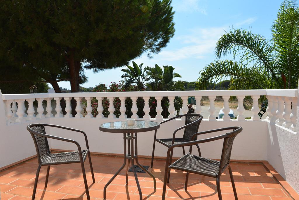 Hostal Cabo Roche Conil De La Frontera Bagian luar foto