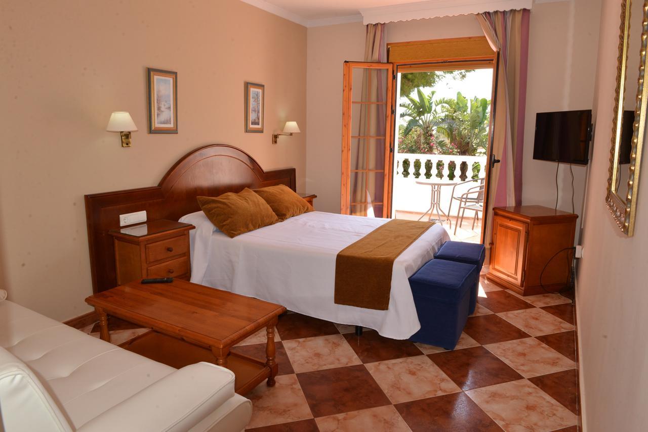 Hostal Cabo Roche Conil De La Frontera Bagian luar foto